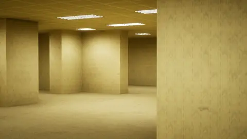 Escape the Backrooms screenshot 1 of 4
